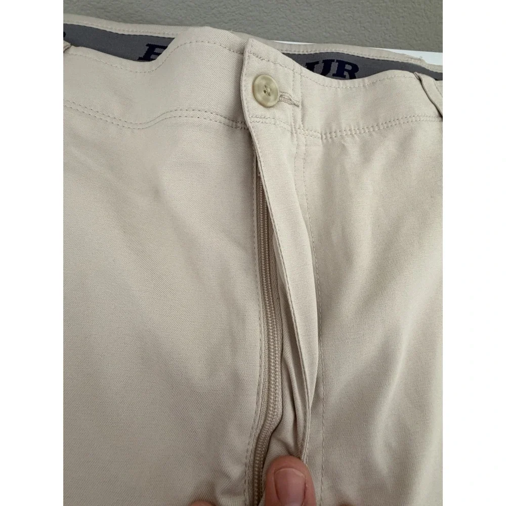 PGA TOUR Men's Golf Shorts Beige Size 42 Flat Front Stretch Pockets